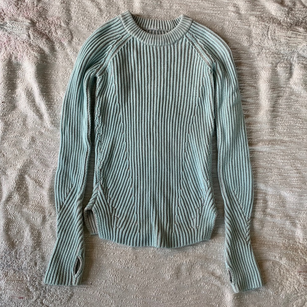 ivivva sweater size 10